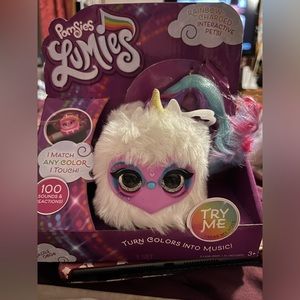 Pomsies Lumies Interactive Color-changing Toy